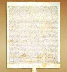 La Magna Carta, firmata dal Re d’Inghilterra nel 1215, fu una svolta decisiva nei diritti umani.